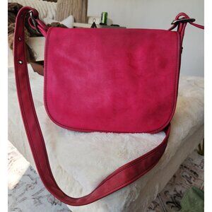 Coach Saddle 23 Limited Edition Magenta Leather Flap Saddle Crossbody